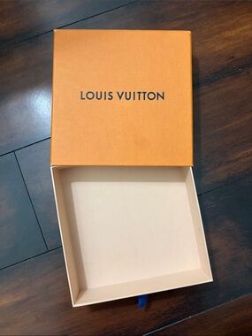 Authentic Louis Vuitton Belt Gift Box